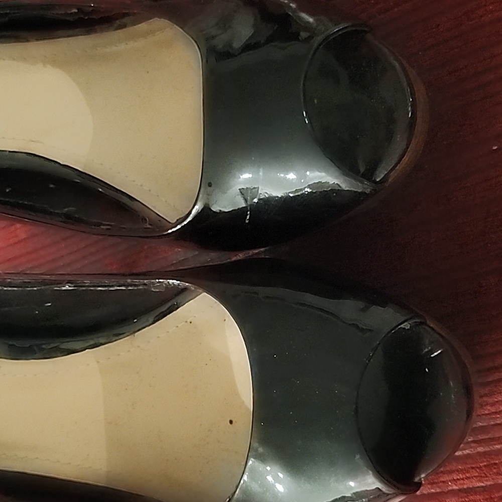 Shoes - Picture 5 of 5